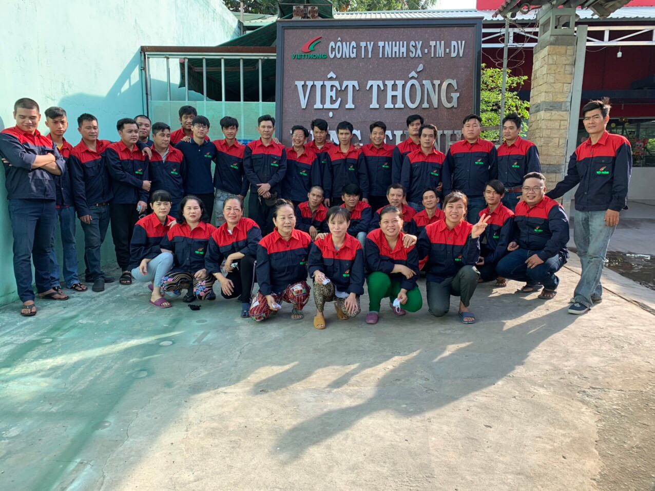 Đồng phục công ty Việt Thống